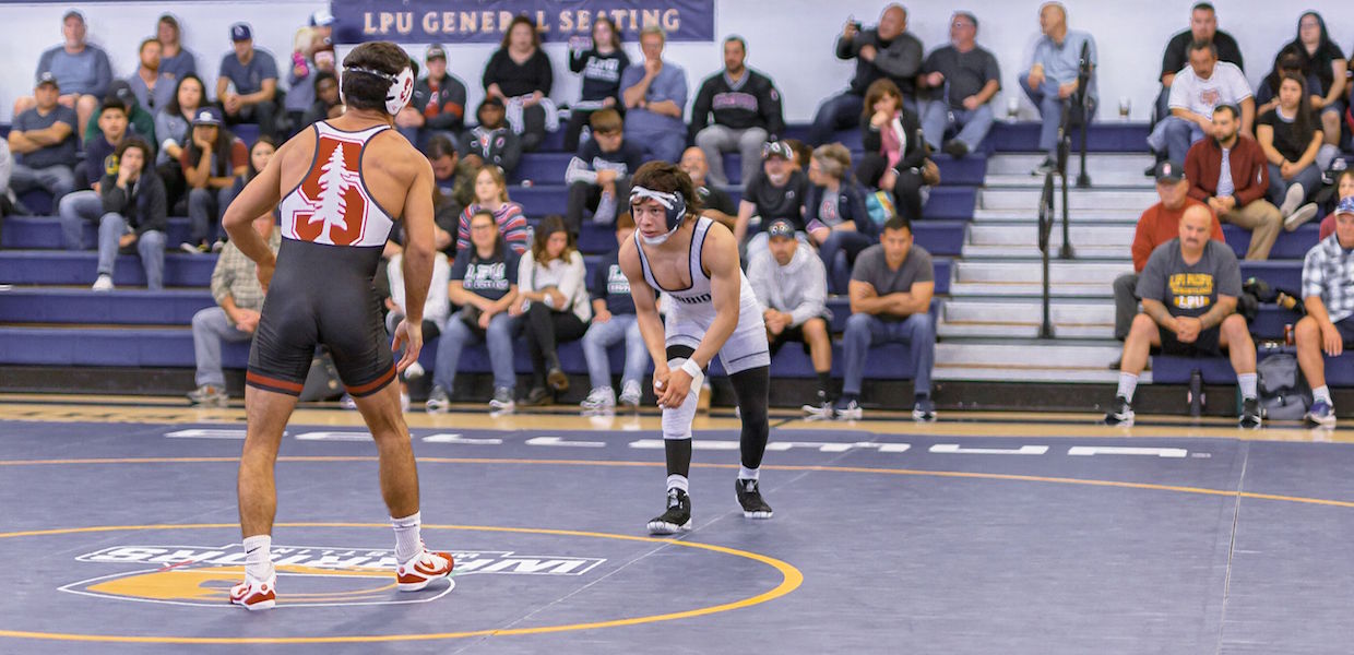 Warriors Open Up Season With A Trip To Arizona