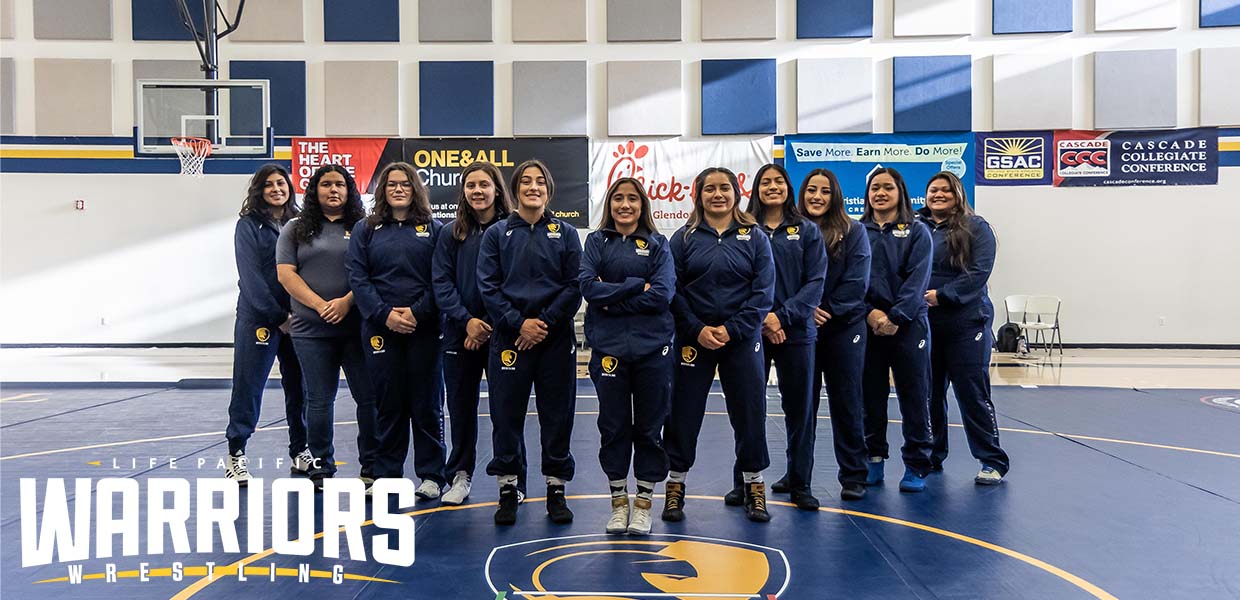 Women's Wrestling Kicks Off Season at Maverick Open