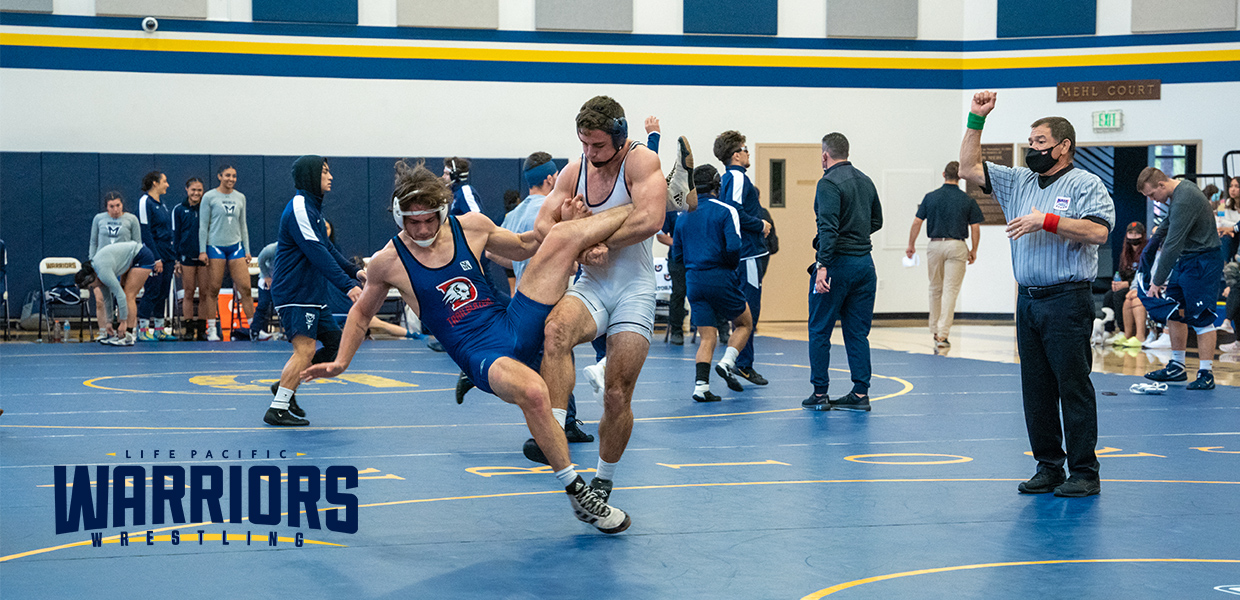 Warriors Battle the Oaks in CCC Duals