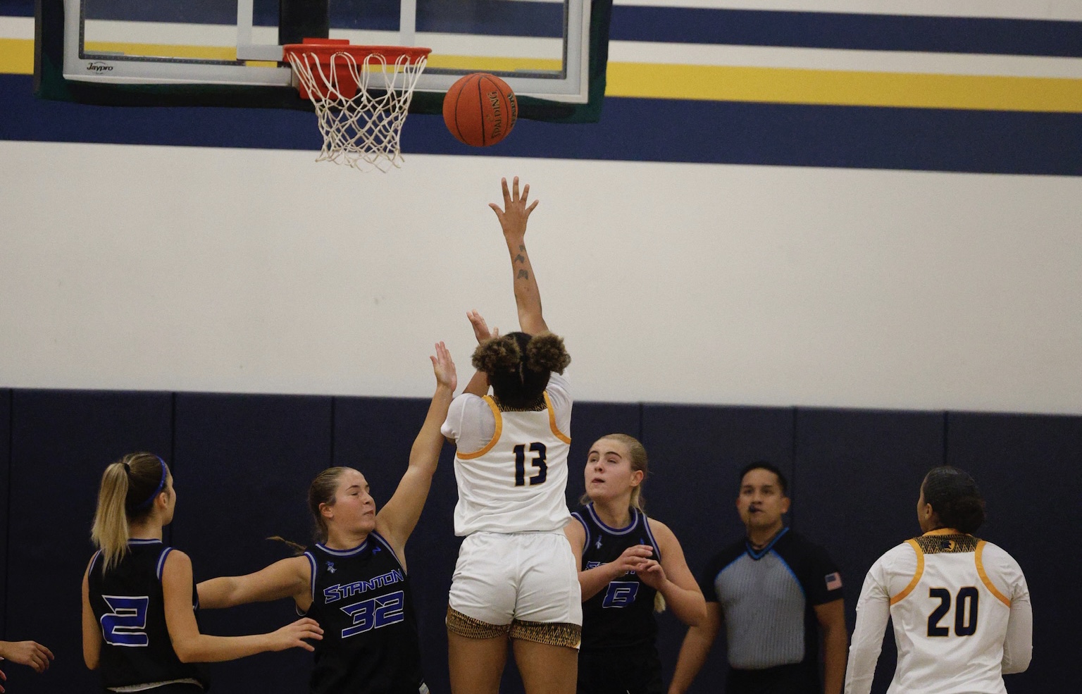 Warriors Outlast Beavers, 62-52