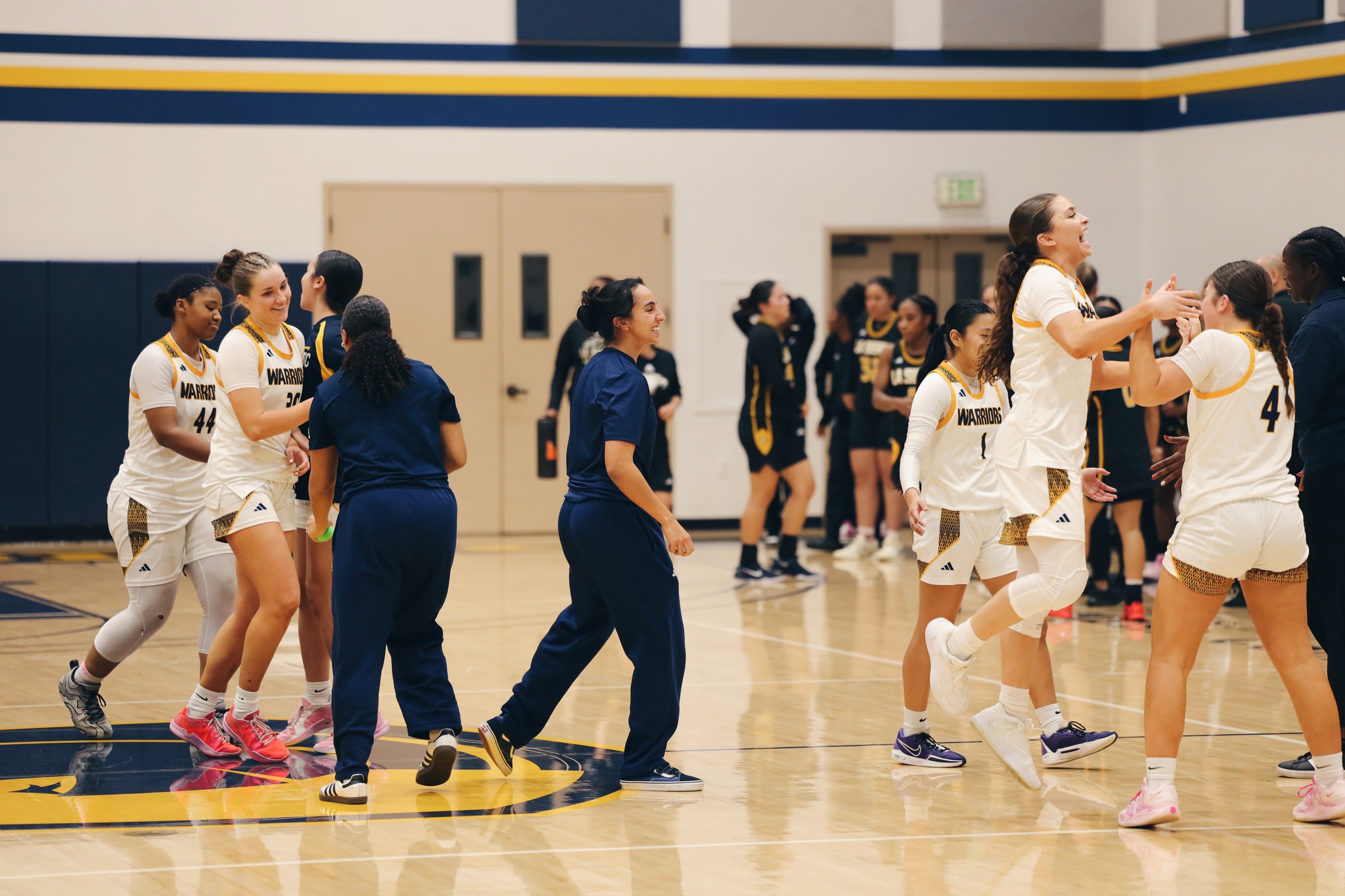 Warriors Withstand Firestorm Late Push