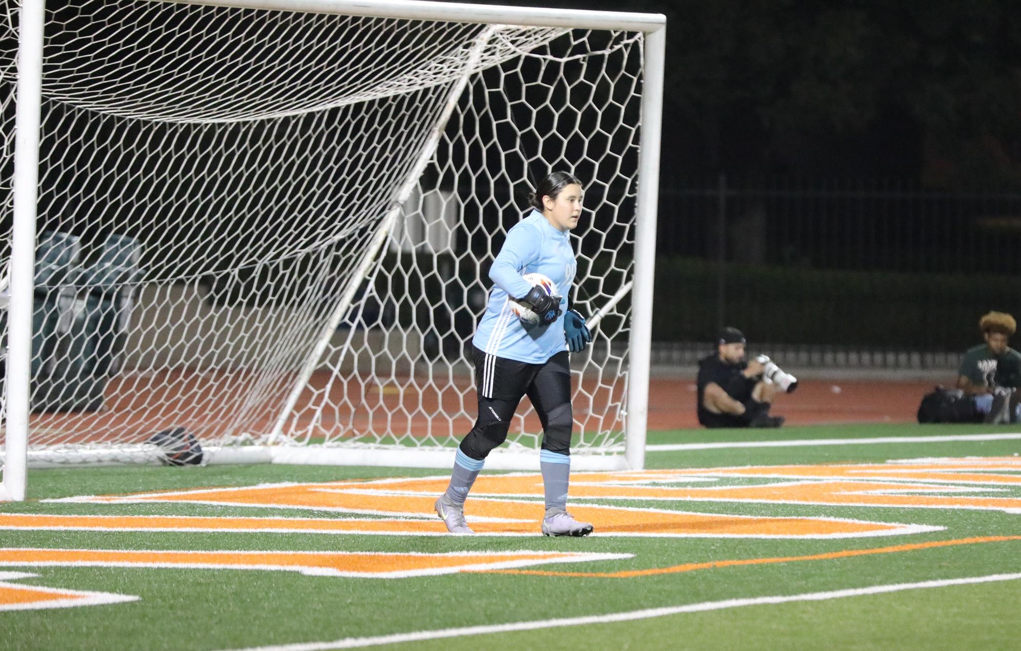 Warriors Blank OUAZ 2&ndash;0 Behind Lopez's 6th Shutout